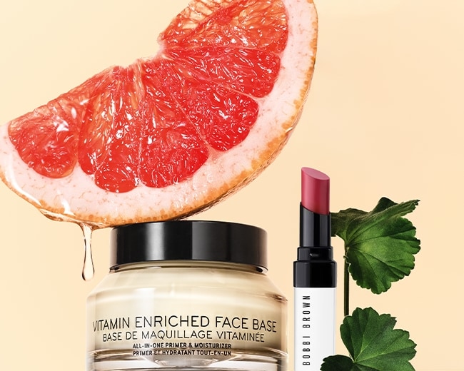 מיני שפתון באלם מתנה ברכישת קרם לחות Vitamin Enriched בגודל 100 מ"ל