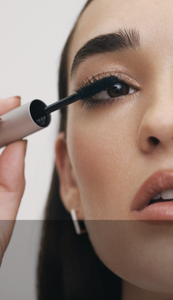 צללית בסטיק ומסקרה SMOKEY EYE ב-20% הנחה