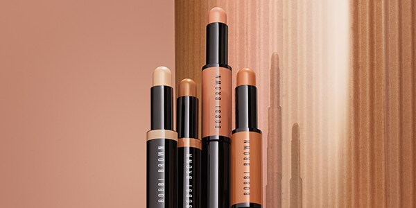 הקונסילר המושלם להארת העיניים והפנים | Bobbi Brown Cosmetics