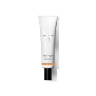 Vitamin Enriched Skin Tint לחות עם גוון עשירה בויטמינים וברכיבי טיפוח הטובים לעורך. מעניקה כיסוי עדין ואחיד לעור בגימור רענן טבעי., Golden 2, 50 מ"ל