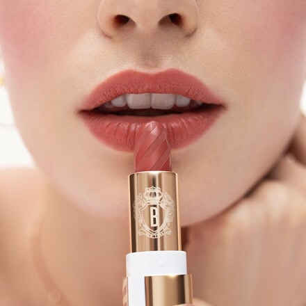Luxe Lipstick<br>שפתון Luxe במהדורה מוגבלת